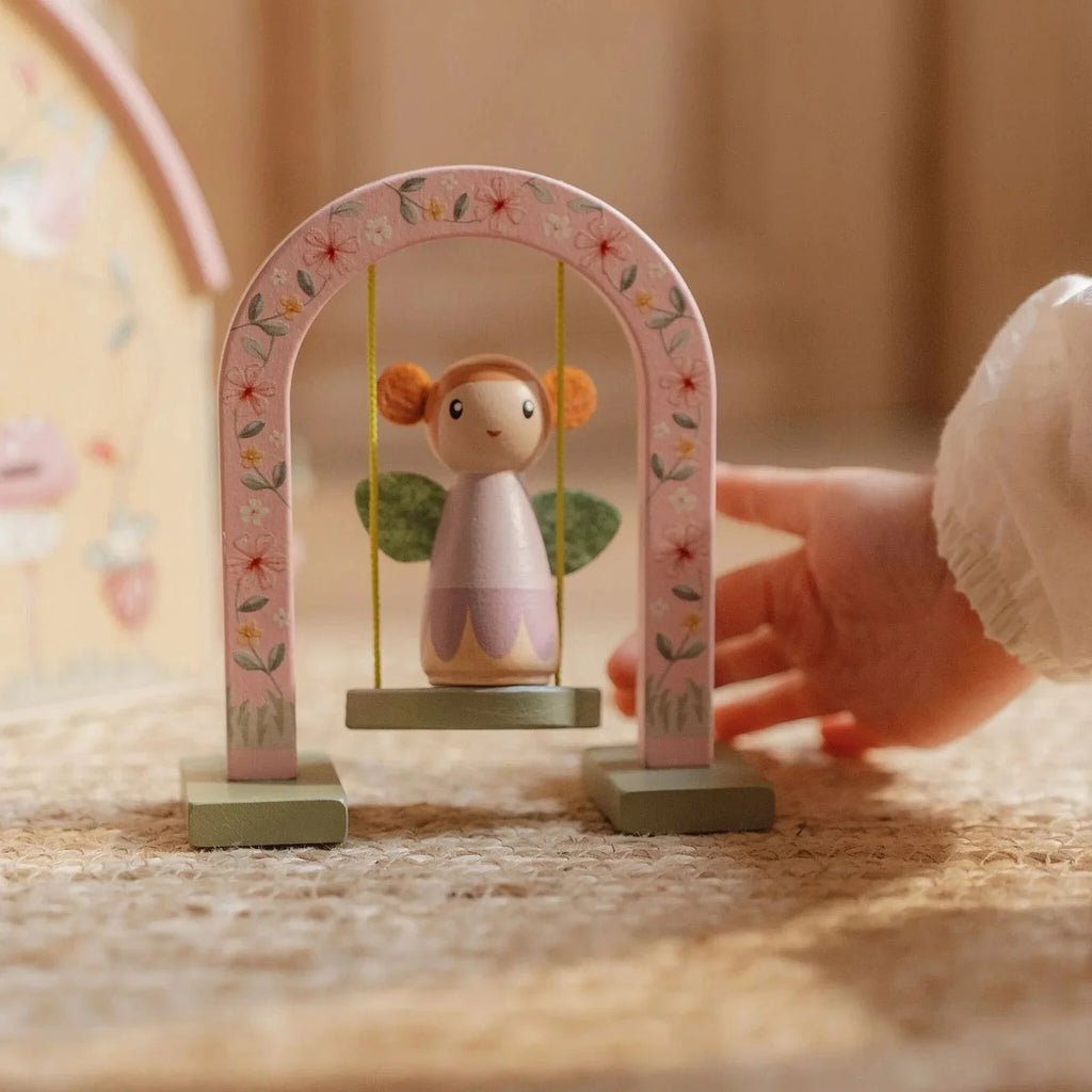 Little Dutch Wooden Fairy House with Garden